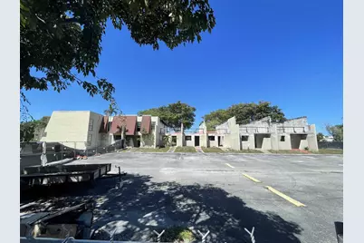 8921 Palm Tree Lane #8921, Pembroke Pines, FL 33024 - Photo 5