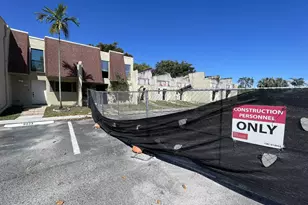 8921 Palm Tree Ln, Hollywood, FL 33024 - Photo 7