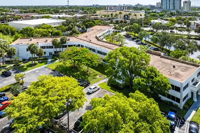 555 SW 12th Avenue, Pompano Beach, FL 33069 - Photo 23