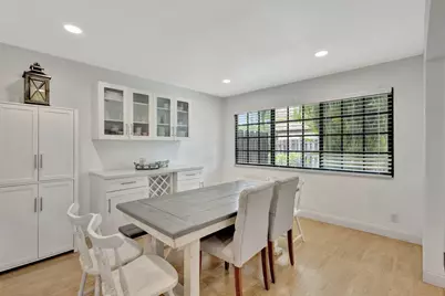 146 Weybridge Circle #B, Royal Palm Beach, FL 33411 - Photo 3