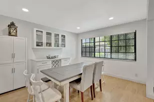 146 Weybridge Cir, Royal Palm Beach, FL 33411 - Photo 3