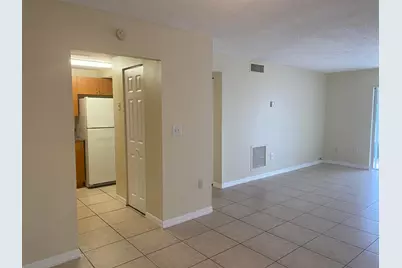 405 W Executive Center Drive #208, West Palm Beach, FL 33401 - Photo 9