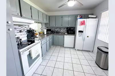 106 Lake Helen Drive, West Palm Beach, FL 33411 - Photo 5