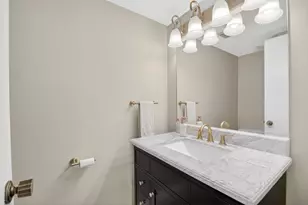 335 Pine Ridge Cir, Greenacres, FL 33463 - Photo 17