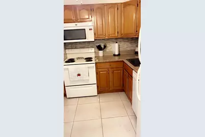 3000 NW 48th Terrace #422, Lauderdale Lakes, FL 33313 - Photo 3