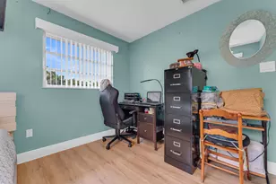 2745 Cambridge Rd, Lake Worth, FL 33462 - Photo 19
