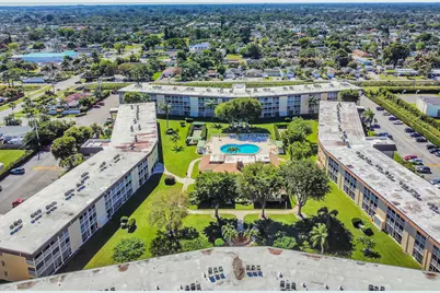 700 Village Green Court #221, Palm Springs, FL 33461 - Photo 19