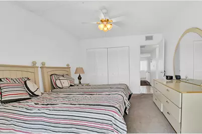 700 Village Green Court #221, Palm Springs, FL 33461 - Photo 15