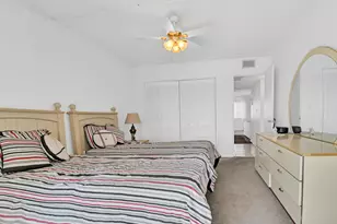 700 Village Green Ct, Lake Worth Beach, FL 33461 - Photo 15