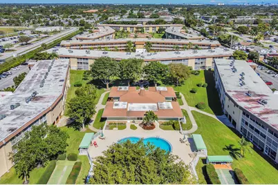 700 Village Green Court #221, Palm Springs, FL 33461 - Photo 21