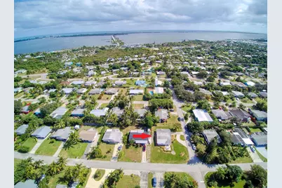 1315 NE Flora Place, Jensen Beach, FL 34957 - Photo 27