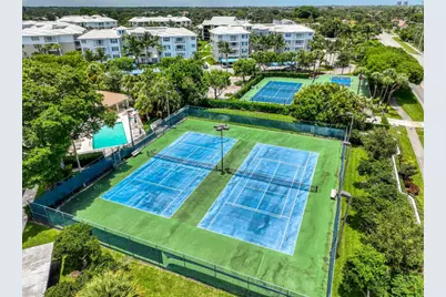 325 Oak Harbour Drive, Juno Beach, FL 33408 - Photo 27