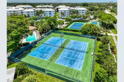 325 Oak Harbour Drive, Juno Beach, FL 33408 - Photo 27