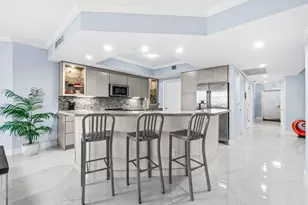 2650 Lake Shore Dr, Riviera Beach, FL 33404 - Photo 15