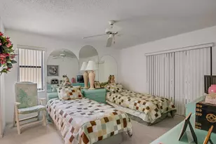 7610 Tahiti Ln, Lake Worth, FL 33467 - Photo 13