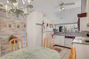 7610 Tahiti Ln, Lake Worth, FL 33467 - Photo 11