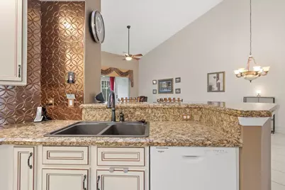 1634 SW Harbour Isles Circle #89, Port Saint Lucie, FL 34986 - Photo 19