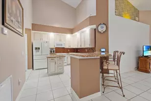 1634 SW Harbour Isles Cir, Port Saint Lucie, FL 34986 - Photo 15