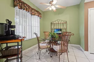 1634 SW Harbour Isles Cir, Port Saint Lucie, FL 34986 - Photo 9