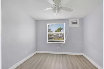 323 S E Street, Lake Worth Beach, FL 33460 - Photo 13