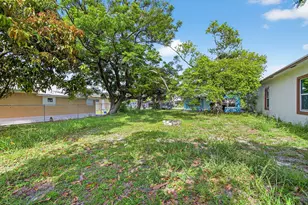 323 S E St, Lake Worth Beach, FL 33460 - Photo 23