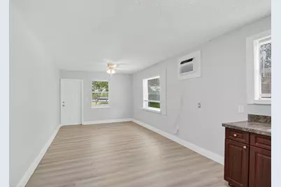323 S E Street, Lake Worth Beach, FL 33460 - Photo 9