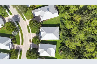 616 NE Canoe Park Circle, Port Saint Lucie, FL 34983 - Photo 5