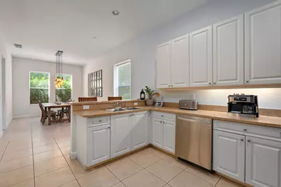 616 NE Canoe Park Circle, Port Saint Lucie, FL 34983 - Photo 17