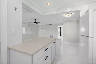 808 SE 7th St, Deerfield Beach, FL 33441 - Photo 3