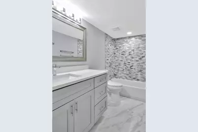 2400 NE 10th Street #506, Pompano Beach, FL 33062 - Photo 13