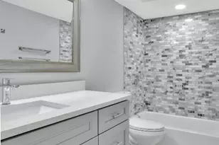 2400 NE 10th St, Pompano Beach, FL 33062 - Photo 13