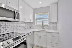 2400 NE 10th St, Pompano Beach, FL 33062 - Photo 23