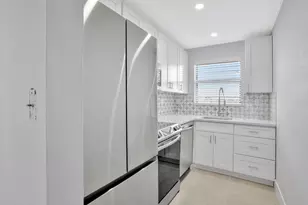 2400 NE 10th St, Pompano Beach, FL 33062 - Photo 9