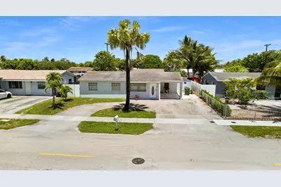 1395 SW 46 Th Avenue, Fort Lauderdale, FL 33317 - Photo 5