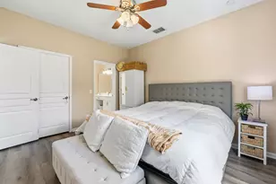 624 NE Bent Paddle Ln, Port Saint Lucie, FL 34983 - Photo 17