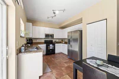 624 NE Bent Paddle Lane, Port Saint Lucie, FL 34983 - Photo 13