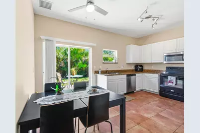 624 NE Bent Paddle Lane, Port Saint Lucie, FL 34983 - Photo 11