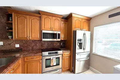 40 Essex Ct #C, Royal Palm Beach, FL 33411 - Photo 7