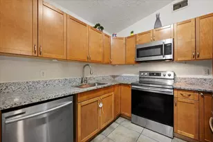 6015 Raintree Trail, Fort Pierce, FL 34982 - Photo 9