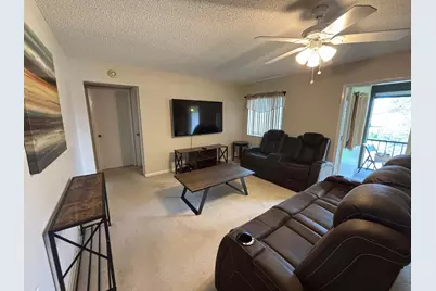 335 Knotty Pine Circle #D2, Greenacres, FL 33463 - Photo 3