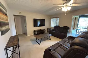 335 Knotty Pine Cir, Greenacres, FL 33463 - Photo 3