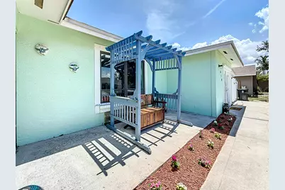 650 SW Lucero Drive, Port Saint Lucie, FL 34983 - Photo 3