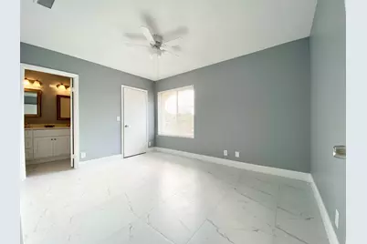 815 W Boynton Beach Boulevard #16-201, Boynton Beach, FL 33426 - Photo 11