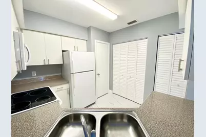 815 W Boynton Beach Boulevard #16-201, Boynton Beach, FL 33426 - Photo 9