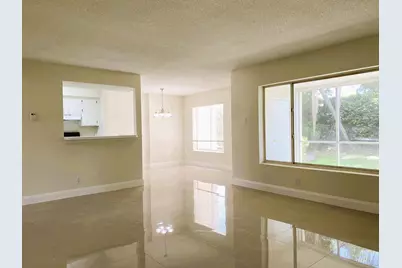 815 W Boynton Beach Boulevard #7-102, Boynton Beach, FL 33426 - Photo 5