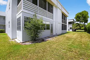 102 Normandy Ln, Delray Beach, FL 33484 - Photo 23