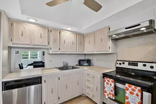 2615 NE 3rd Ct, Boynton Beach, FL 33435 - Photo 11