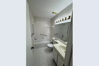 7626 Tahiti Lane #204, Lake Worth, FL 33467 - Photo 15