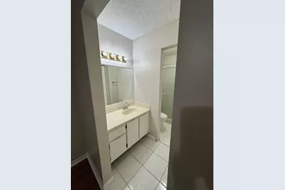 7626 Tahiti Lane #204, Lake Worth, FL 33467 - Photo 11