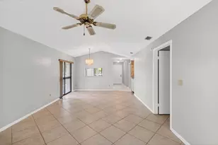 400 Club Cir, Boca Raton, FL 33487 - Photo 17